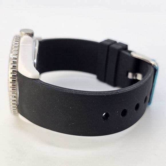 Women's Barbie Watch 38MM Black Dial Black Plastic Bands New Battery - Picture 6 of 12